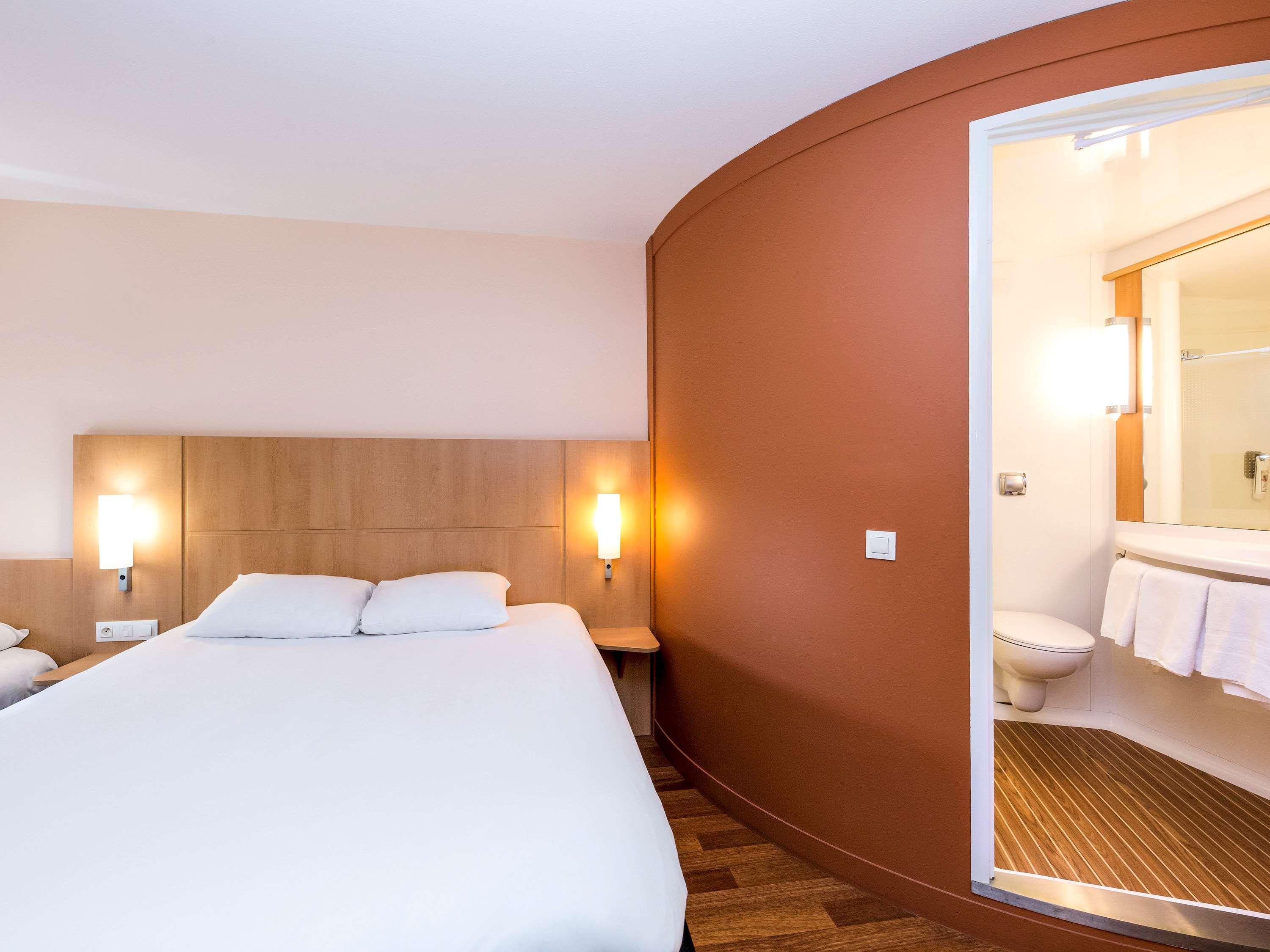 Ibis Sisteron Hotel Exterior photo