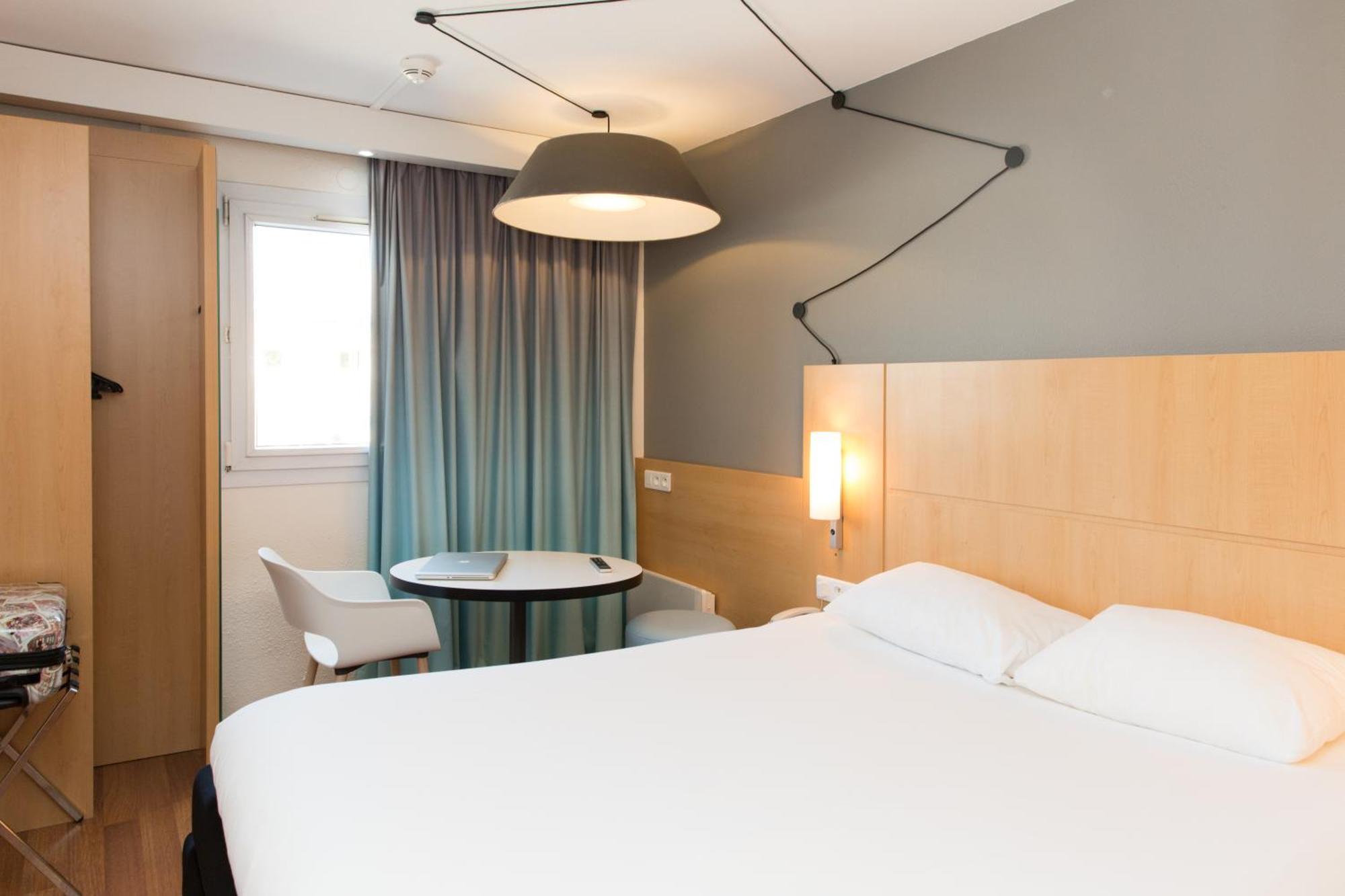 Ibis Sisteron Hotel Exterior photo